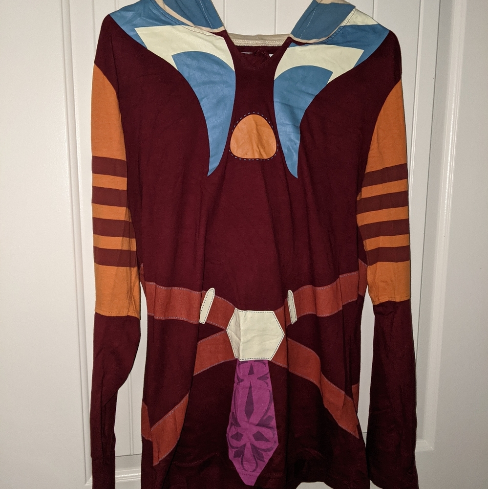 Her Universe Ahsoka Tano long sleeve hooded shirt